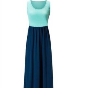 Kranda Maternity Maxi dress. Color block.